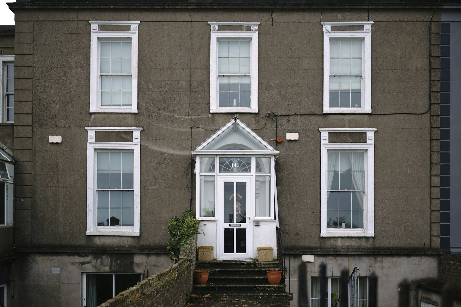 valerie-nftV6wE7drc-unsplash